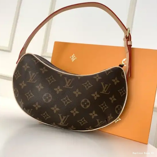 Affordable POCHETTE CROISSANT LOUIS VUITTON 0628